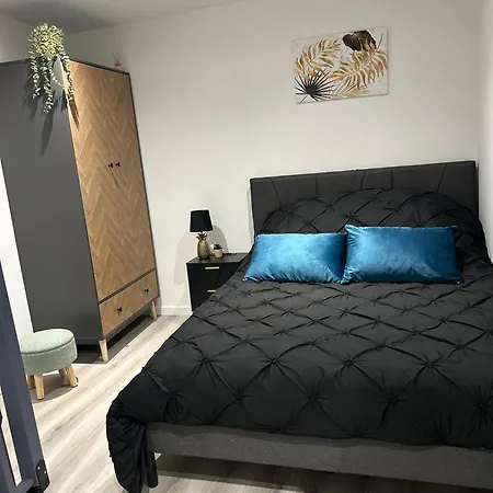 Maisonnette Neuve, Centre-ville, 20mn De Paris Herblay