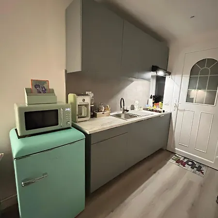 펜션 Maisonnette Neuve, Centre-ville, 20mn De Paris *